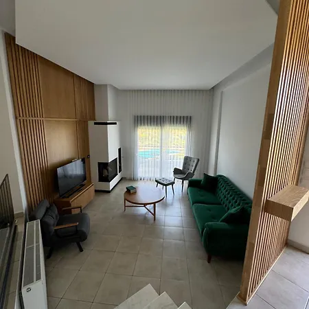 Hiliadou Apartment *