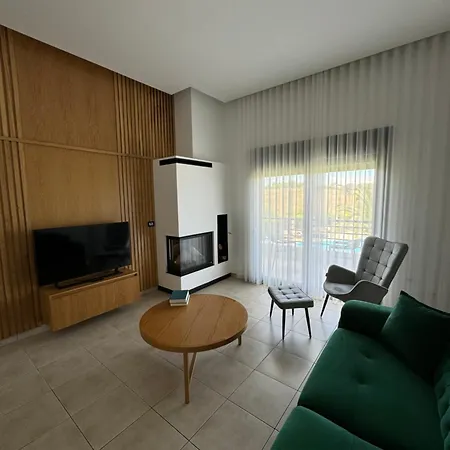 Apartment Hiliadou *