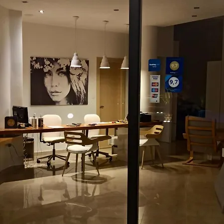 Hiliadou Boutique * Possidi
