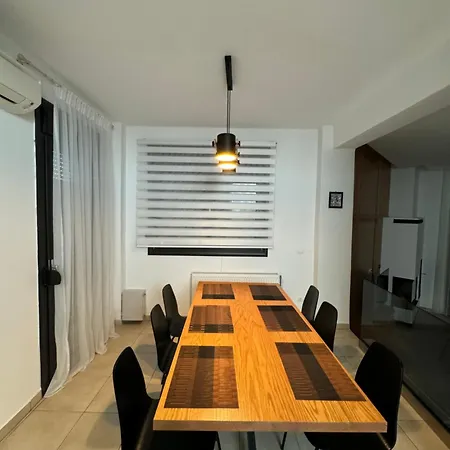 Hiliadou Boutique